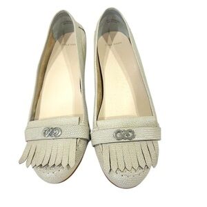 Cole Haan women Ivory cameo loafer silver logo padded footbed size 9.5B (3x$15)